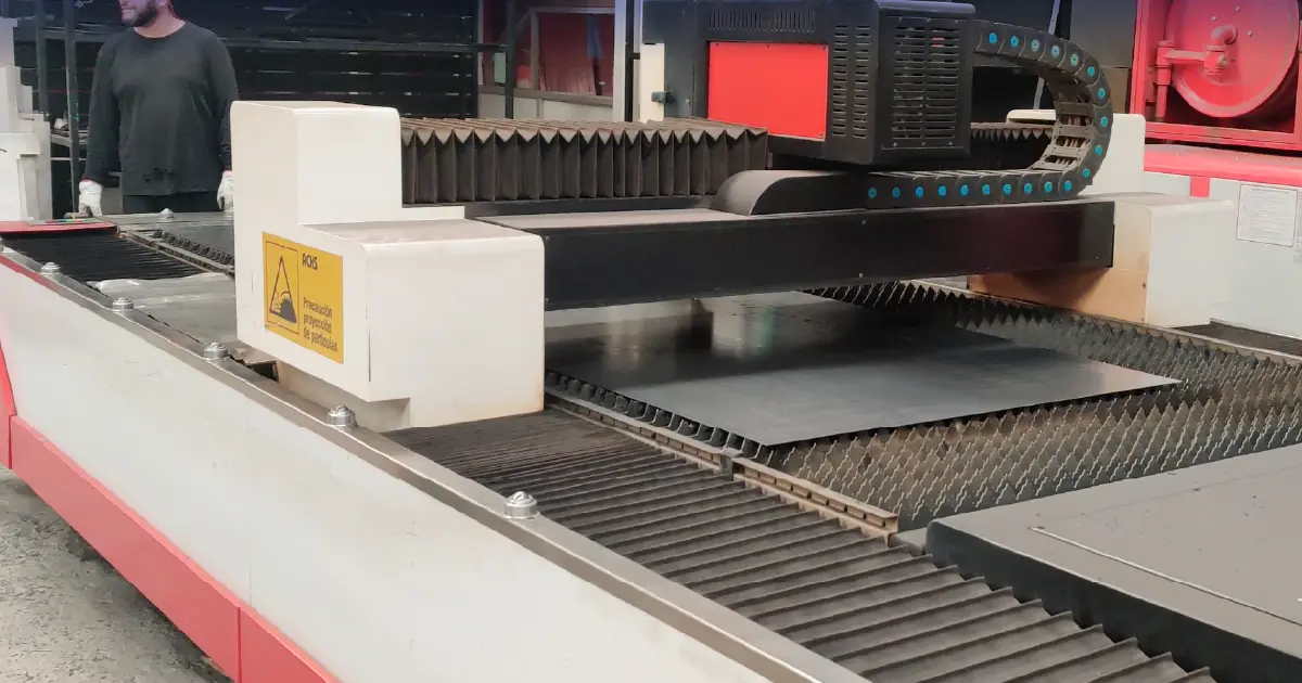 Fabricación nacional: la mejor opción para tu autoservicio